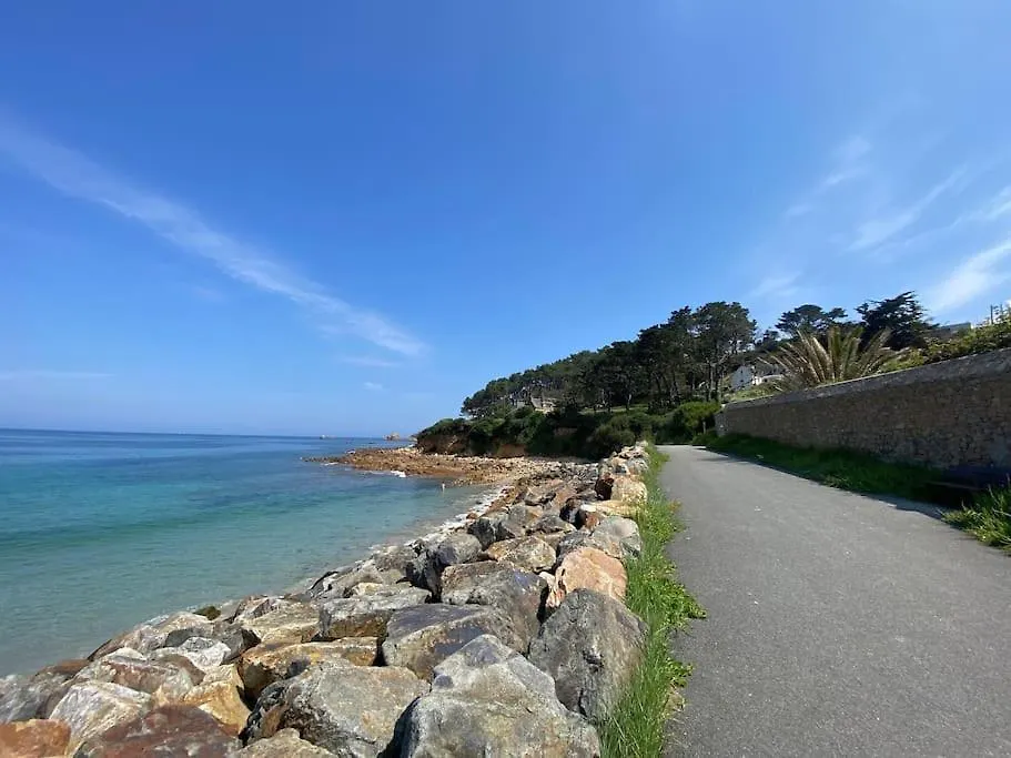 Maison Avec Vue Mer Et Acces Plage A Plougasnou 0*,  France